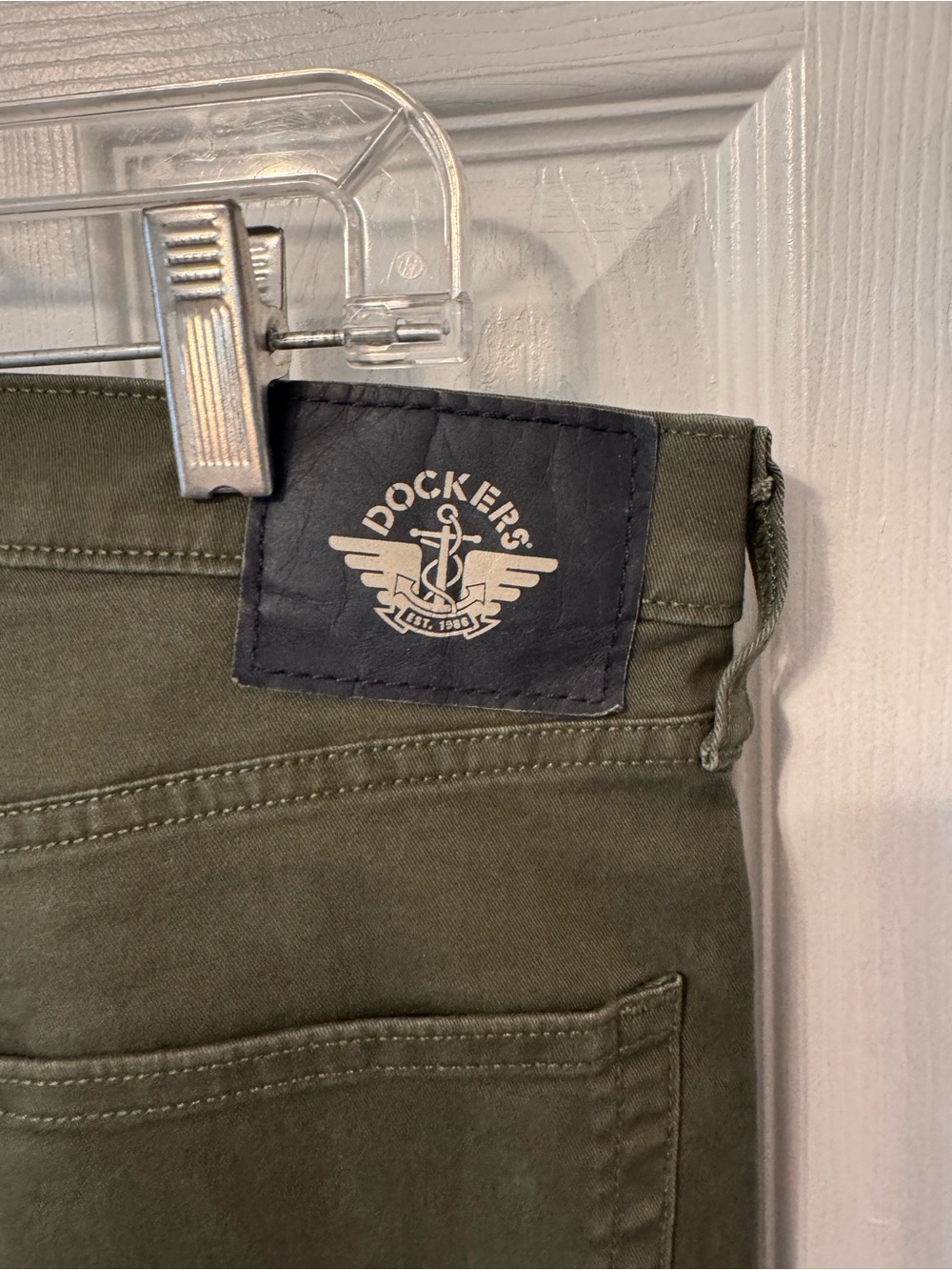 Dockers Men’s Olive Straight-Leg Pants Sz 32x32 (32x31) see pics small flaw/size - Picture 9 of 13